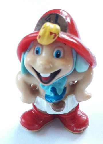 Pequeño Muñeco Personaje Bombero 