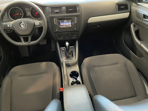 Imagen 13 de 15 de Volkswagen Jetta Comfortline 2018 Tiptronic