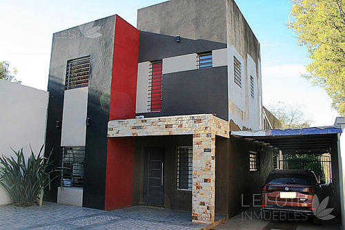 Casa En Venta 2 Amb En Parque Leloir