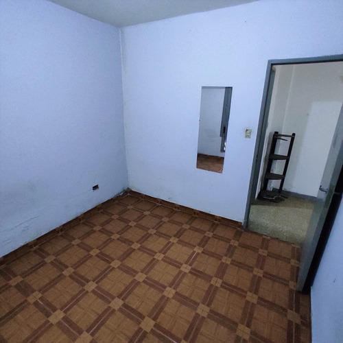 Imagen 3 de 6 de Venta Comodo Ph 2 Amb En Ramos Mejia