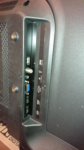 Imagen 7 de 10 de Tv Upstar 32 P33ee7 Hd Repuesto / Pantalla Partida