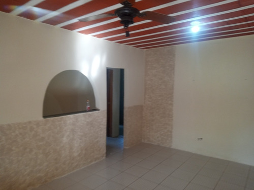 Imagem 3 de 18 de Casa De Praia Com 2 Andares Em Itaipuaçu.