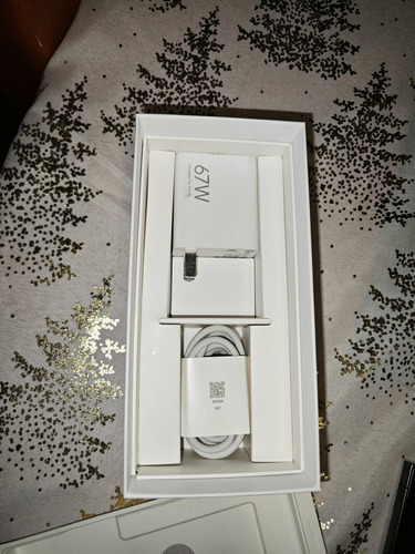 Xiaomi 13 Color Negro, Libre De Fábrica Dual Sim Físico, Sin Detalles. Realmente Como Nuevo (Usado)