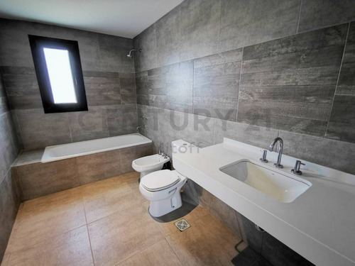 Imagen 20 de 23 de Dúplex En Venta De 3 Dormitorios En Gonnet, La Plata