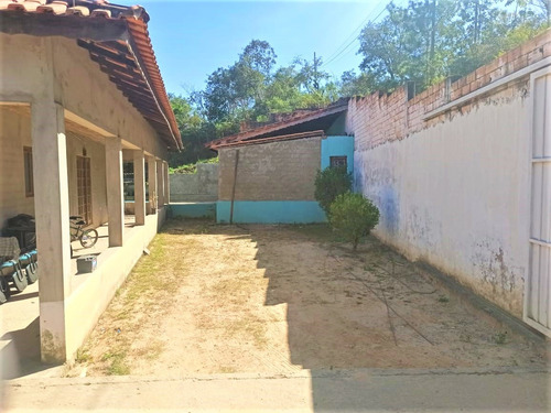 Linda Chácara.