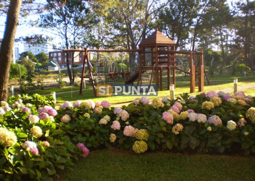 Imagen 18 de 24 de Apartamento Con 3 Dormitorios En Alquiler