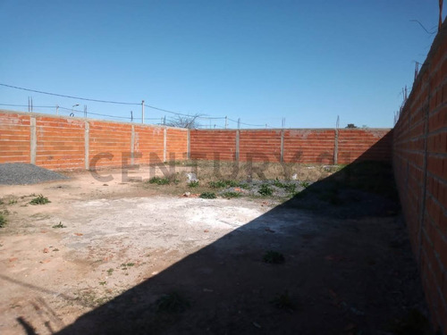 Lote De 280 M2 En Barrio Abierto