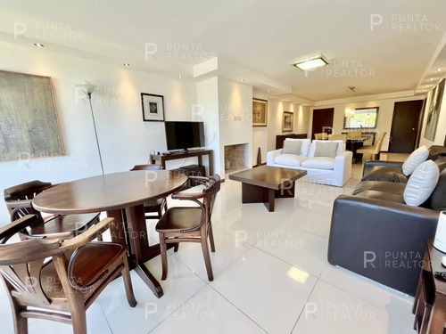 Departamento Alquiler Anual 4 Dormitorios, Punta Del Este, Uruguay