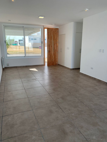 Imagen 2 de 14 de Venta- Duplex En Docta 2 Dormitorios