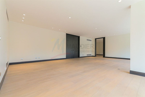 Departamento En Arriendo De 4 Dorm. En Las Condes