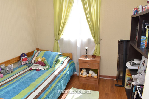 Casa En Venta De 4d/4b En Huechuraba