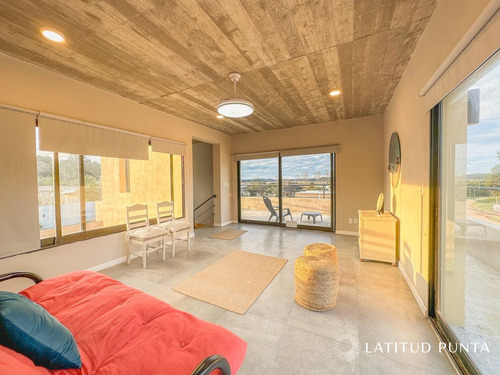 Imagen 28 de 30 de Casa Con Vista A Laguna Del Diario, 3 Dormitorios Más Dependencia Y Piscina