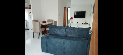 Apartamento Com Dois Quartos, Um Banheiro, Todo Mobiliado.