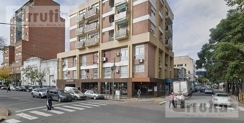 Cochera En Moron Sur