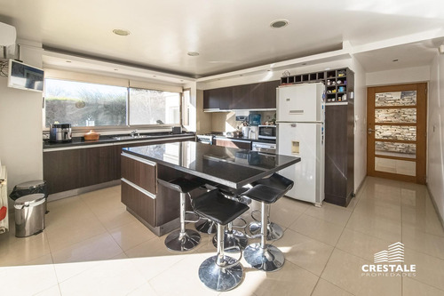 Venta Casa 5 Dormitorios Kentucky Club De Campo Barrio Privado