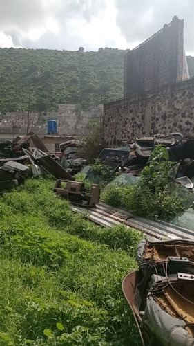Terreno En Venta Con Una Pequeña Construccion 842m2, Col. Ampliación Emiliano Zapata, Iztapalapa.