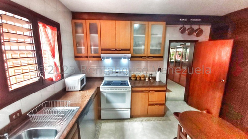 Apartamento En Venta En Colinas Del Tamanaco 24-11819