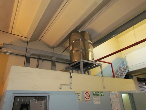 Imagen 4 de 7 de Venta Galpón Industrial C/oficinas Y Vestuarios- San Justo