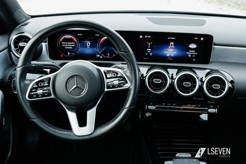 Imagem 24 de 25 de Mercedes A200