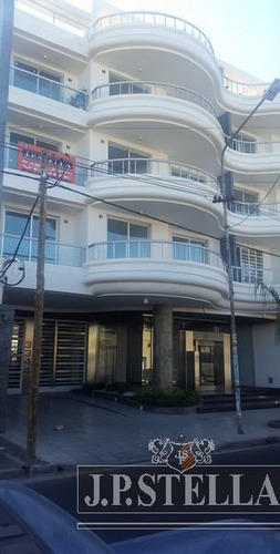 Imagen 4 de 10 de Departamento 2° Piso 1 Ambiente Contrafrente C/ Cochera - S.justo (ctro)