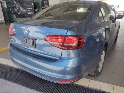 Imagen 3 de 14 de Volkswagen Jetta 2.0 Mt. 2018