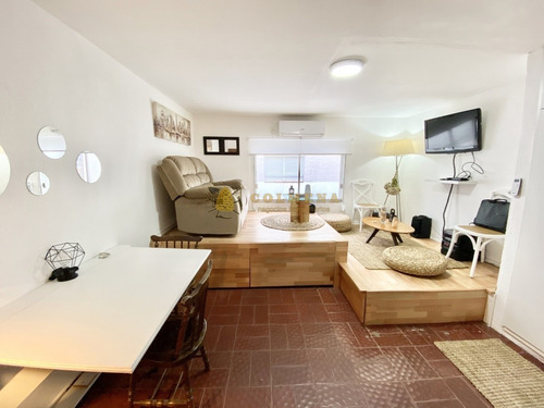 Venta Apartamento En Peninsula, Monoambiente Reciclado- Ref: 4232