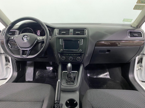 Imagen 10 de 12 de Volkswagen Vento 1.4t Comfortline Dsg Mt 2017-imolaautos