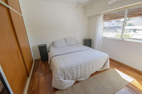 Dúplex De 4 Ambientes Playroom En Venta, En Olivos.