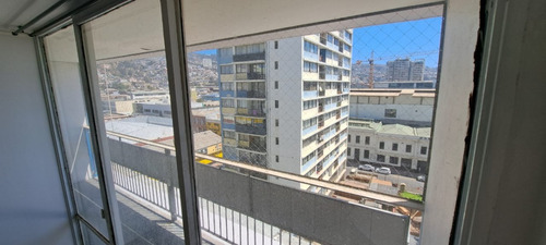 Arrienda Depto. 3d2b Año Corrido Sin Muebles Valparaíso