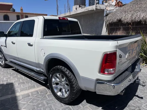 Dodge LARAMIE 5.7 Laramie Mcab 4x4 Mt
