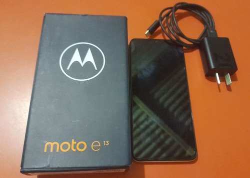 Celular Moto E13