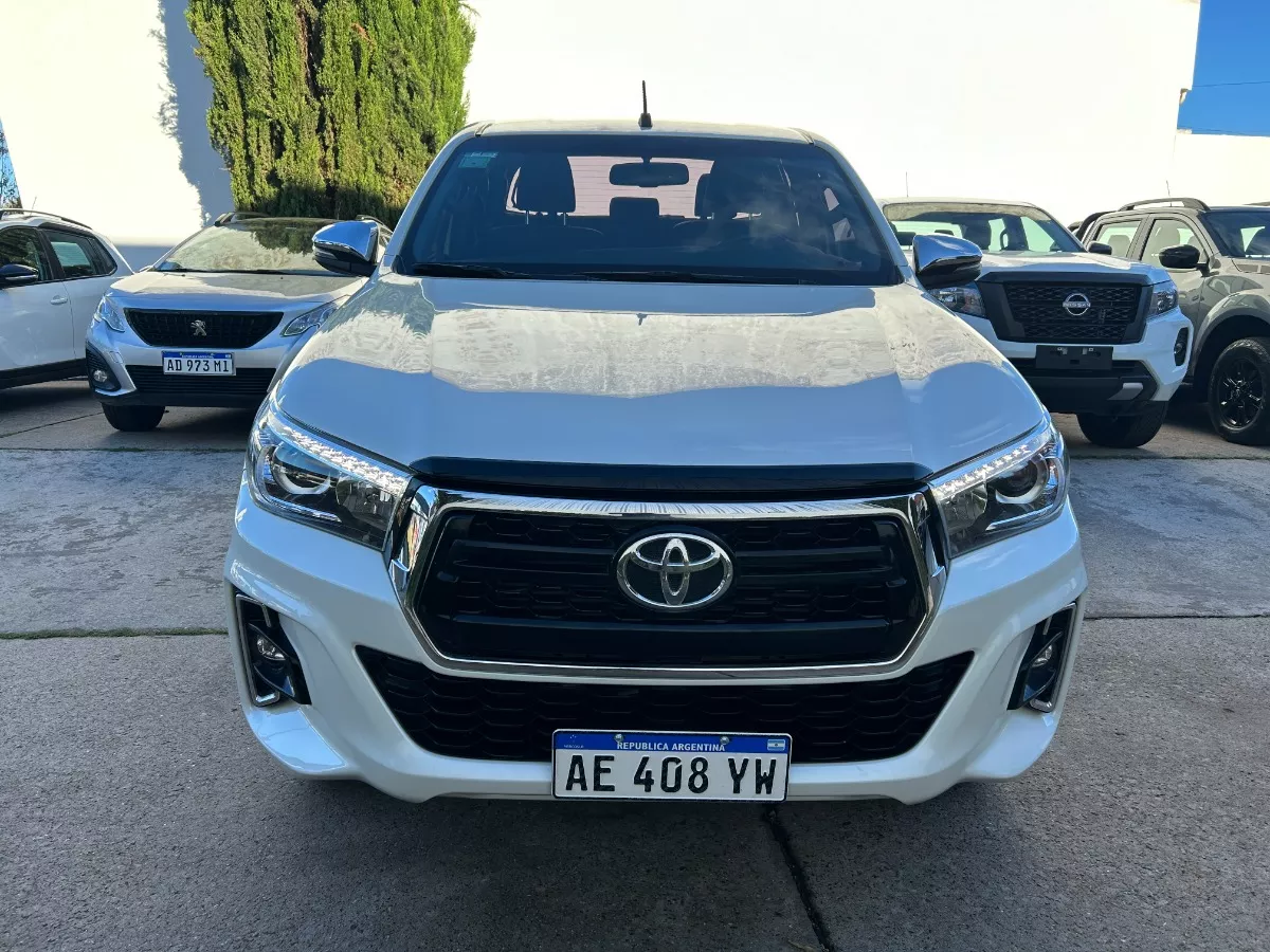 Toyota Hilux 2.8 Cd Srx 177cv 4x4 At