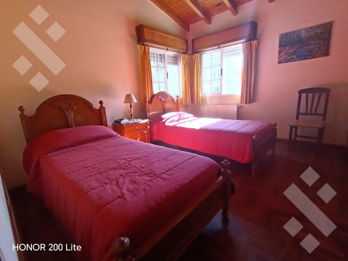 En Venta, Casa De 3 Dormitorios, B° Jardines De Hilmar, Plottier.