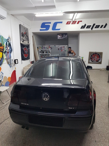 Volkswagen Bora 1.8 Highline T 180cv Cuero 2014