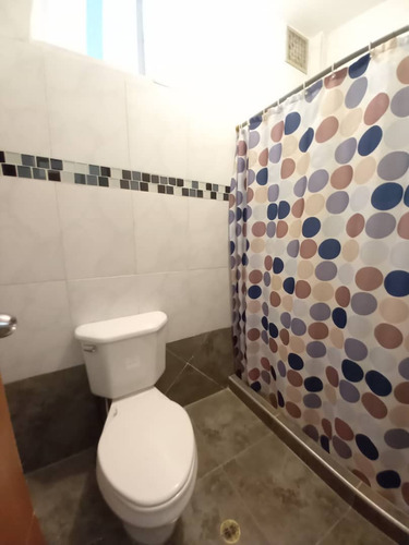 Casa En Calle Cerrada En Urb. Ciudad Jardín Mañongo. Plc-1068