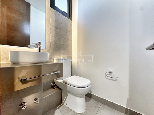 Departamento En Venta De 4 Dorm. En Lo Barnechea