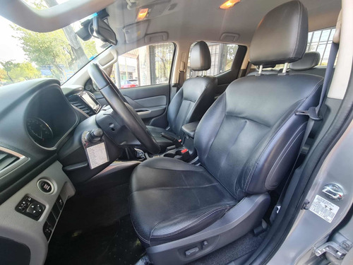 Imagen 4 de 11 de Mitsubishi L200 2018 2.4 Di-d High Power 181cv Cuero