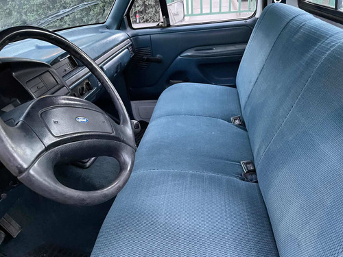 Imagen 13 de 15 de Ford F-250 Xl