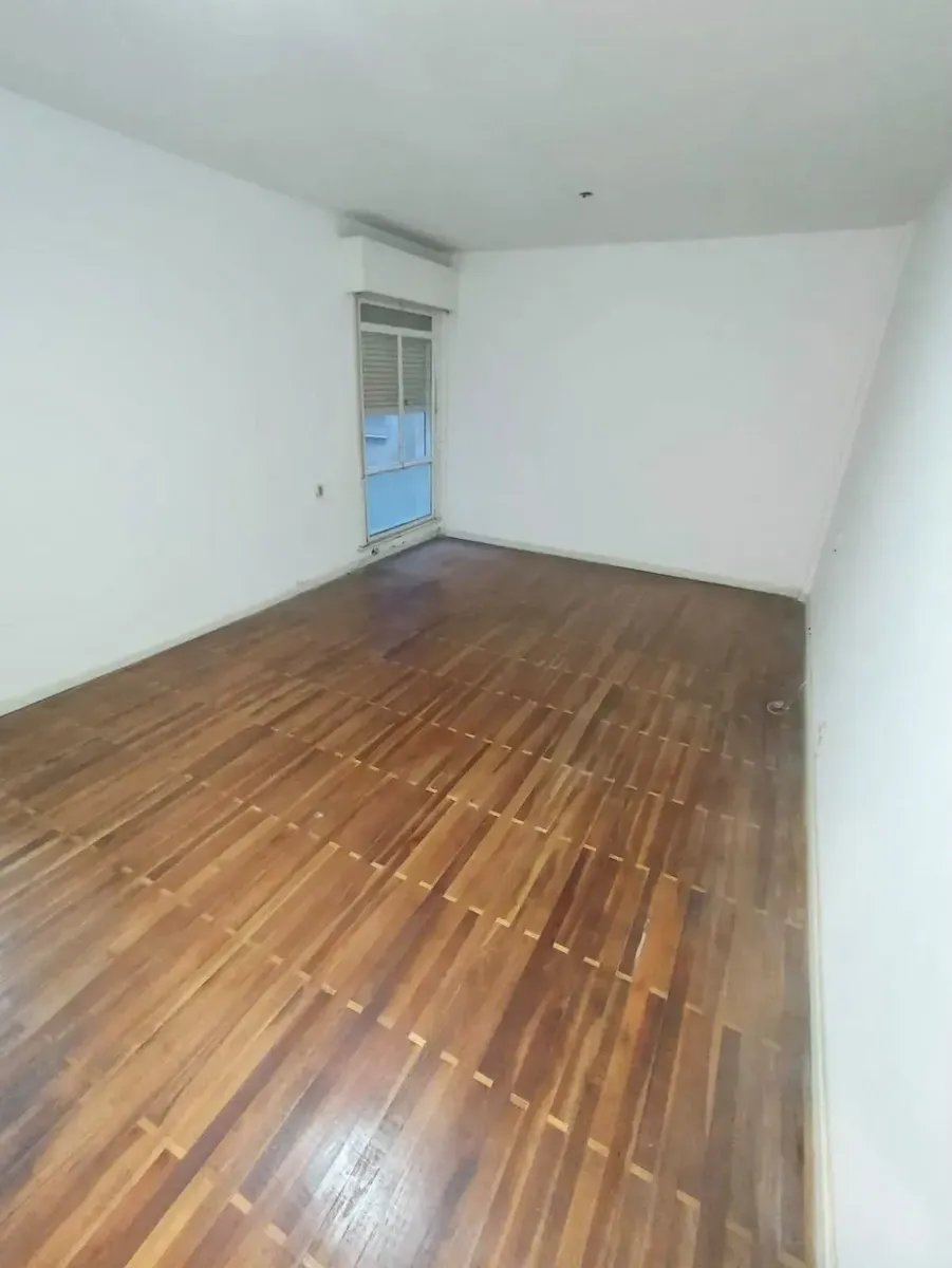 Alquiler Apartamento De 3 Dormitorios En El Centro · Foto 3