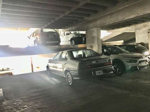 Imagen 2 de 3 de Cochera En Venta En Centro