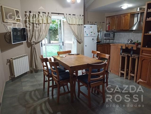 Imagen 8 de 30 de Casa - Adrogue