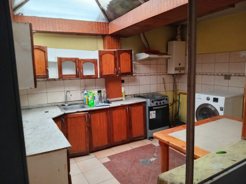 Sólida Casa En Comuna De El Bosque A Metros De Gran Avenida