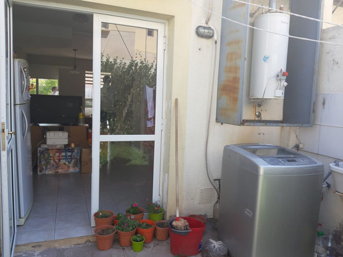 Duplex En Venta 2 Dormitorios, Mendoza