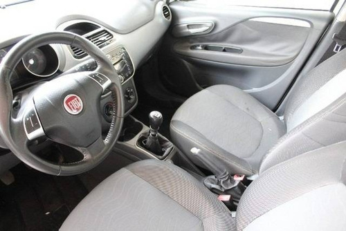 Imagem 3 de 8 de Fiat Punto 1.4 Attractive 8v Flex 4p Manual