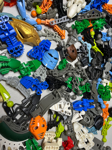 Lego Bionicle Piezas Sueltas 1 Boxor, Makuta, Toa, Rashki, Turaga Y Bohrok (Usado)