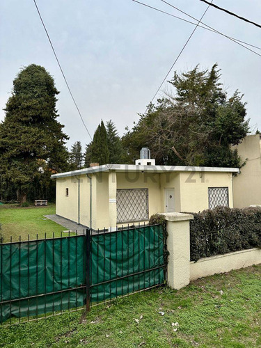 Casa En Venta En Villa Elisa