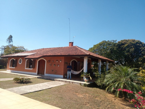 Imagem 1 de 14 de Belíssima Chácara Escriturada Com Excelente Topografia