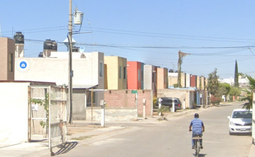 Casa En Venta En Tlaquepaque, Jalisco. Ev