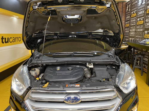 Imagen 20 de 21 de Ford Escape Titanium 4x2