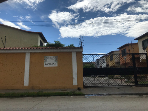 Venta Casa Barcelona C.r. Villas Arauca - Marianella Zurita